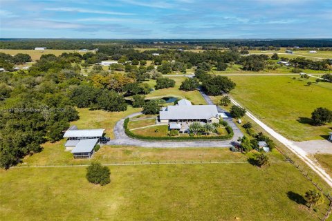 Villa ou maison à vendre à LaBelle, Floride: 3 chambres, 383.04 m2 № 2082358 - photo 16