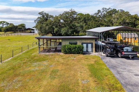 Villa ou maison à vendre à LaBelle, Floride: 3 chambres, 383.04 m2 № 2082358 - photo 18