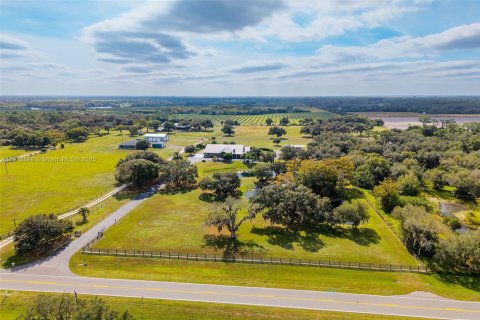 Villa ou maison à vendre à LaBelle, Floride: 3 chambres, 383.04 m2 № 2082358 - photo 14