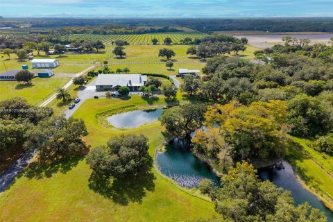 Villa ou maison à vendre à LaBelle, Floride: 3 chambres, 383.04 m2 № 2082358 - photo 15
