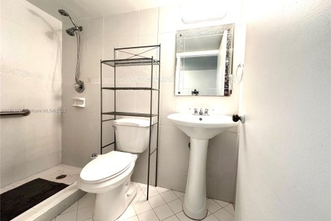 Снять в аренду кондоминиум в Майами-Бич, Флорида 1 спальня, 69.86м2, № 1969019 - фото 11