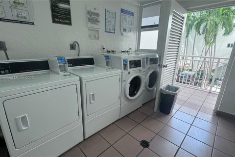 Снять в аренду кондоминиум в Майами-Бич, Флорида 1 спальня, 69.86м2, № 1969019 - фото 12