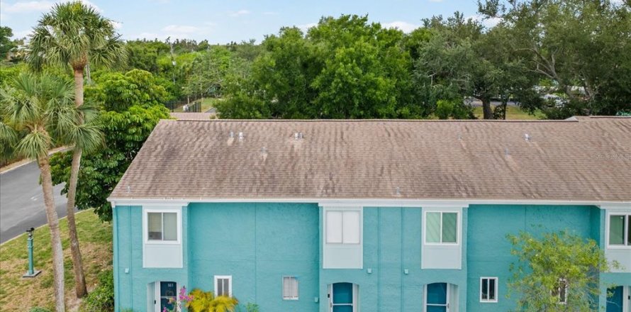 Condominio en Saint Petersburg, Florida, 2 dormitorios  № 2147487