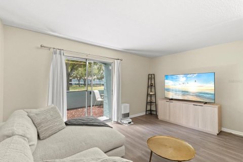 Condominio en venta en Saint Petersburg, Florida, 2 dormitorios, 92.25 m2 № 2147487 - foto 8