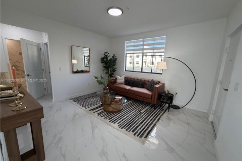 Снять в аренду квартиру в Хайалиа, Флорида 2 спальни, № 1992206 - фото 2