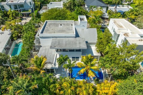 House in Key Biscayne, Florida 5 bedrooms, 366.59 sq.m. № 1954589 - photo 3