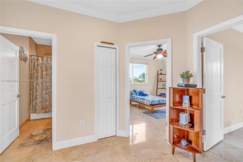 House in Tavernier, Florida 3 bedrooms, 245.08 sq.m. № 1889787 - photo 25