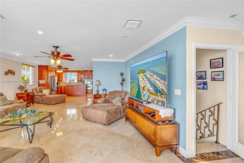 House in Tavernier, Florida 3 bedrooms, 245.08 sq.m. № 1889787 - photo 28