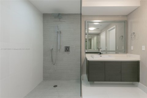 Copropriété à vendre à Sunny Isles Beach, Floride: 3 chambres, 175.77 m2 № 1944825 - photo 30