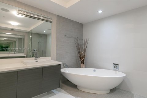 Copropriété à vendre à Sunny Isles Beach, Floride: 3 chambres, 175.77 m2 № 1944825 - photo 29