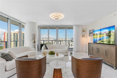 Copropriété à vendre à Sunny Isles Beach, Floride: 3 chambres, 175.77 m2 № 1944825 - photo 5