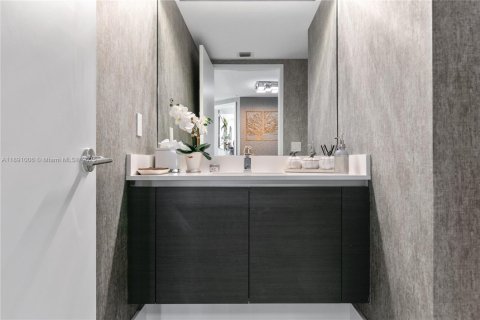 Copropriété à vendre à Sunny Isles Beach, Floride: 3 chambres, 175.77 m2 № 1944825 - photo 23