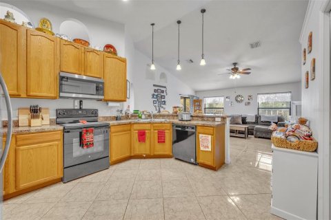 House in Grand Island, Florida 4 bedrooms, 201.78 sq.m. № 1521761 - photo 8