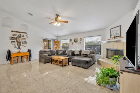 House in Grand Island, Florida 4 bedrooms, 201.78 sq.m. № 1521761 - photo 6