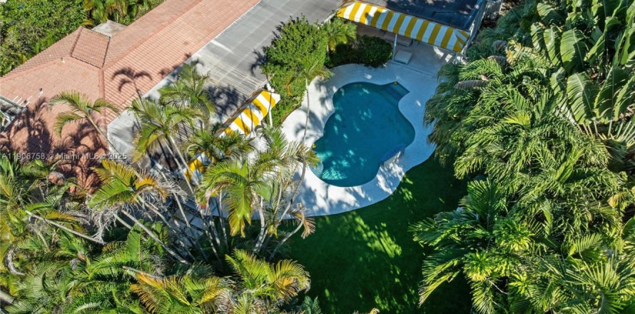 Дом в Майами-Шорс, Флорида 5 спален, 379.6м2 № 1965519