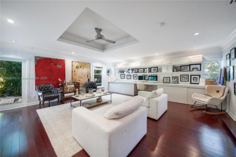 Купить виллу или дом в Майами-Шорс, Флорида 5 спален, 379.6м2, № 1965519 - фото 17