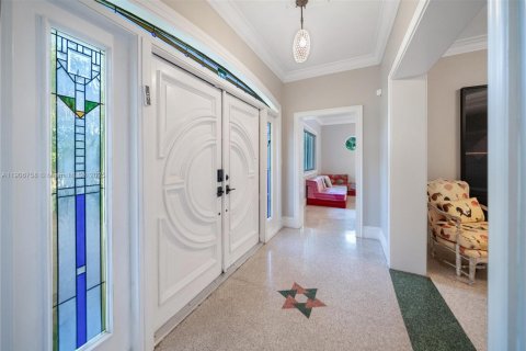 Купить виллу или дом в Майами-Шорс, Флорида 5 спален, 379.6м2, № 1965519 - фото 26