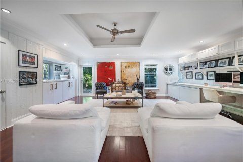 Купить виллу или дом в Майами-Шорс, Флорида 5 спален, 379.6м2, № 1965519 - фото 16