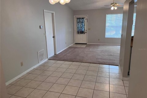 Casa en alquiler en Orlando, Florida, 3 dormitorios, 100.89 m2 № 1917430 - foto 3