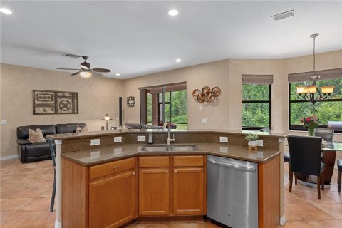 Casa en venta en Land O' Lakes, Florida, 4 dormitorios, 319.58 m2 № 2218976 - foto 18