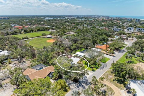 House in Sarasota, Florida 3 bedrooms, 135.54 sq.m. № 1750519 - photo 6