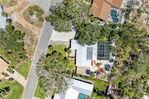 House in Sarasota, Florida 3 bedrooms, 135.54 sq.m. № 1750519 - photo 8