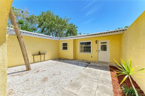 House in Sarasota, Florida 3 bedrooms, 135.54 sq.m. № 1750519 - photo 28