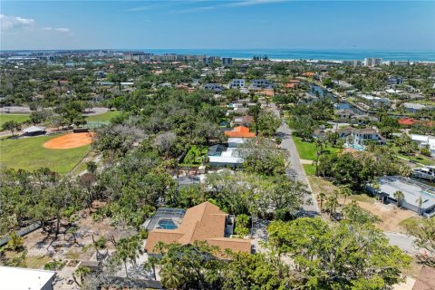 House in Sarasota, Florida 3 bedrooms, 135.54 sq.m. № 1750519 - photo 24