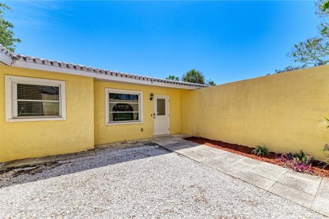 House in Sarasota, Florida 3 bedrooms, 135.54 sq.m. № 1750519 - photo 29