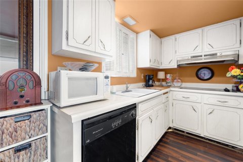 Condo in Palm Beach, Florida, 1 bedroom  № 1866869 - photo 12