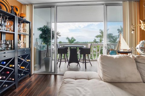 Condo in Palm Beach, Florida, 1 bedroom  № 1866869 - photo 6