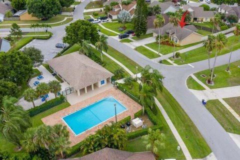 Villa ou maison à louer à Wellington, Floride: 3 chambres, 146.23 m2 № 1079220 - photo 1