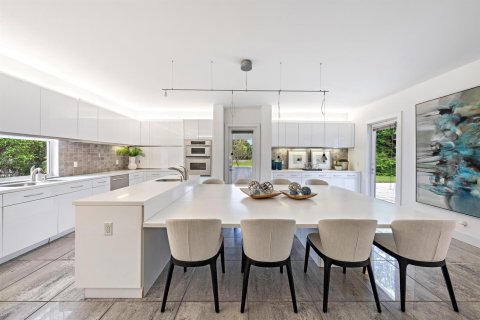 Villa ou maison à vendre à West Palm Beach, Floride: 5 chambres, 311.41 m2 № 2248577 - photo 13