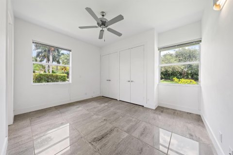 Villa ou maison à vendre à West Palm Beach, Floride: 5 chambres, 311.41 m2 № 2248577 - photo 28