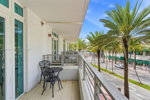Condominio en venta en Miami Beach, Florida, 1 dormitorio, 77.11 m2 № 2033291 - foto 27