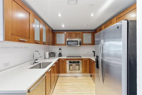 Condominio en venta en Miami Beach, Florida, 1 dormitorio, 77.11 m2 № 2033291 - foto 14