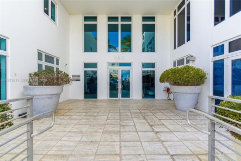 Condominio en venta en Miami Beach, Florida, 1 dormitorio, 77.11 m2 № 2033291 - foto 4