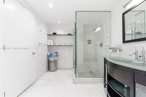 Condominio en venta en Miami Beach, Florida, 1 dormitorio, 77.11 m2 № 2033291 - foto 23