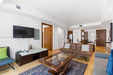 Condominio en venta en Miami Beach, Florida, 1 dormitorio, 77.11 m2 № 2033291 - foto 12