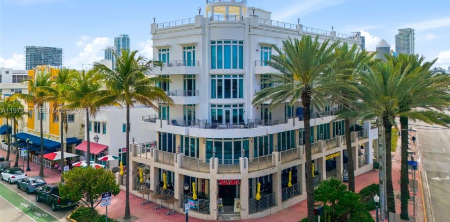 Condominio en Miami Beach, Florida, 1 dormitorio № 2033291
