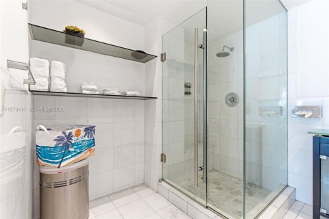 Condominio en venta en Miami Beach, Florida, 1 dormitorio, 77.11 m2 № 2033291 - foto 24
