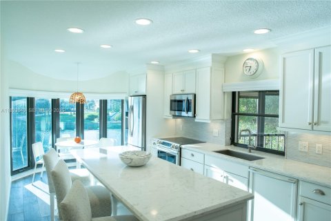 Condo in Jupiter, Florida, 2 bedrooms  № 2169837 - photo 2