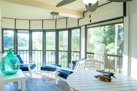 Condo in Jupiter, Florida, 2 bedrooms  № 2169837 - photo 12