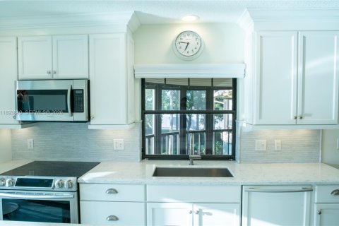 Condo in Jupiter, Florida, 2 bedrooms  № 2169837 - photo 8