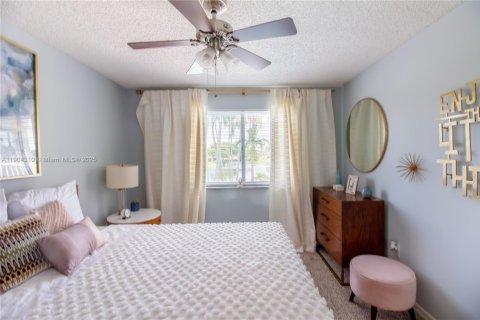 Apartamento en alquiler en Miami Lakes, Florida, 2 dormitorios, 97.55 m2 № 2015550 - foto 7