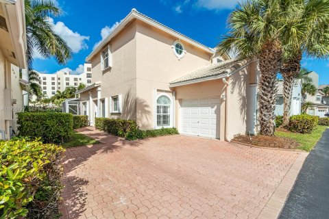 Villa ou maison à Boca Raton, Floride 3 chambres, 174.75 m2 № 2010986