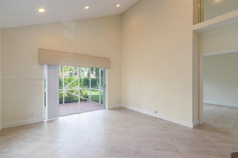 Villa ou maison à louer à Boca Raton, Floride: 3 chambres, 174.75 m2 № 2010986 - photo 4