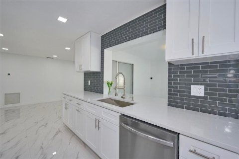 Casa en venta en Indian lake estates, Florida, 2 dormitorios, 151.34 m2 № 1509461 - foto 9