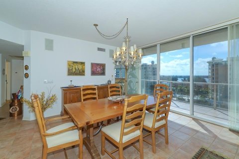 Снять в аренду кондоминиум в Сарасота, Флорида 3 комнаты, 192.31м2, № 1561610 - фото 6