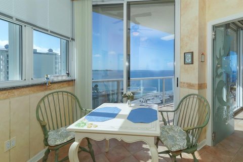 Снять в аренду кондоминиум в Сарасота, Флорида 3 комнаты, 192.31м2, № 1561610 - фото 12